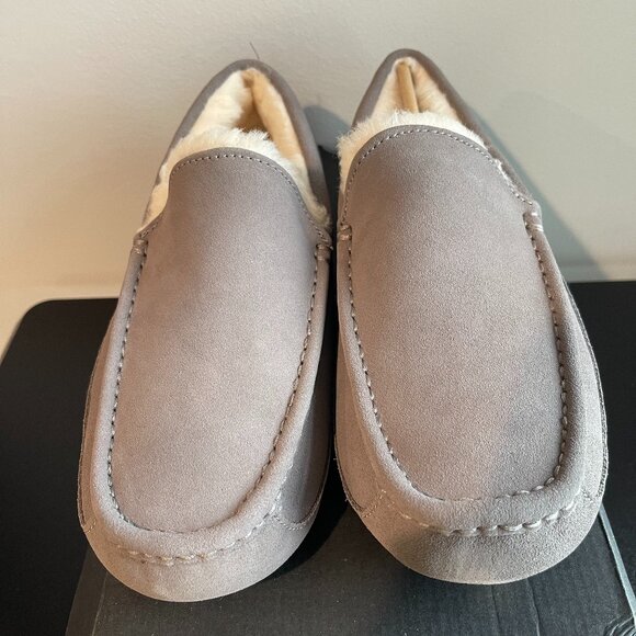 UGG Men's Ascot Gray Slipper - Size 10 - NWT